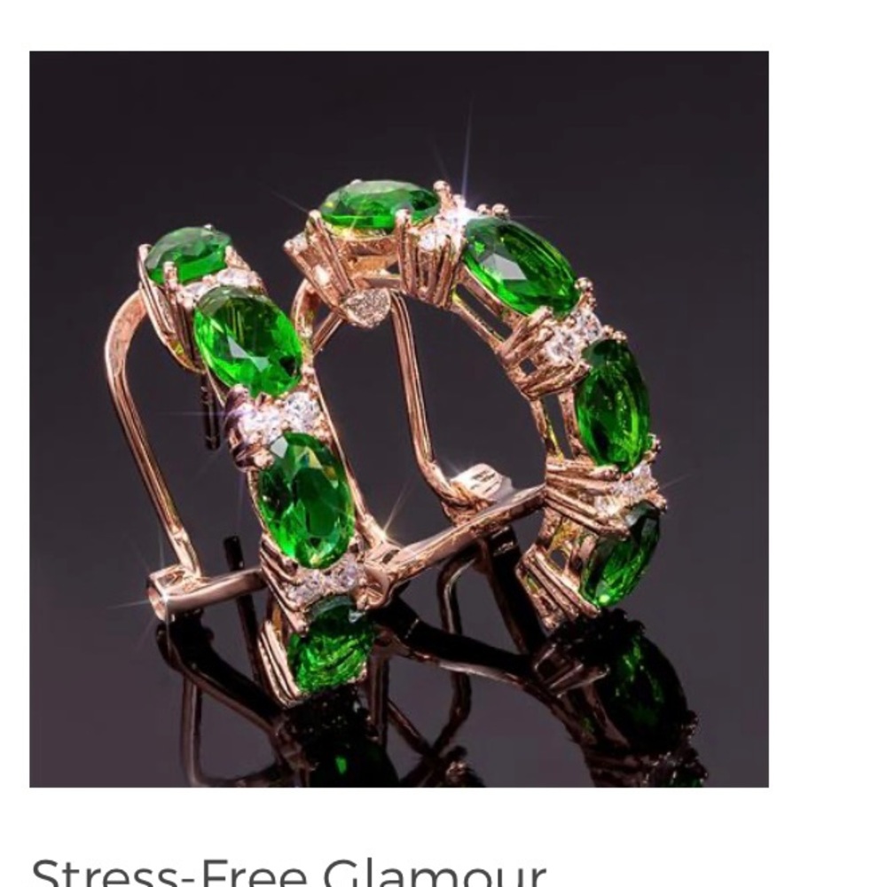Brand New Stauer Green Stone Earrings